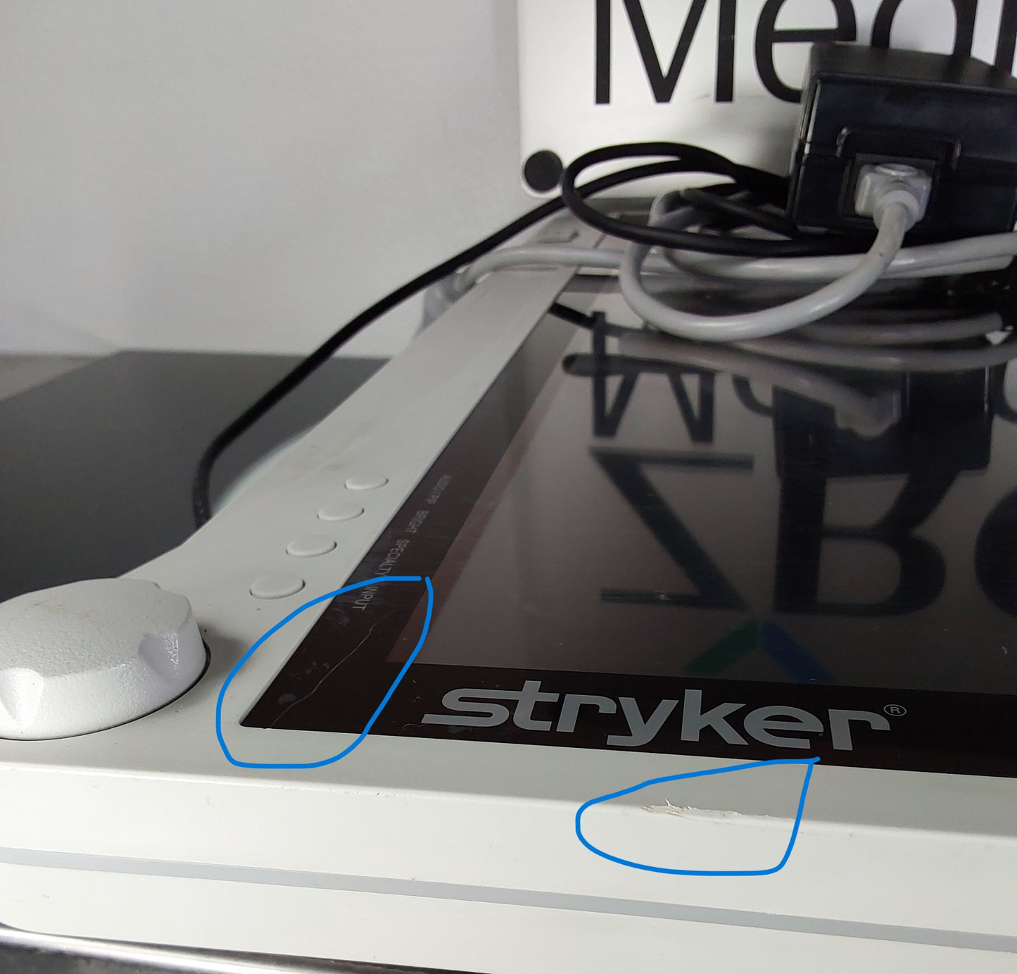 Stryker VisionPro SYNK 26" Wireless LED Display