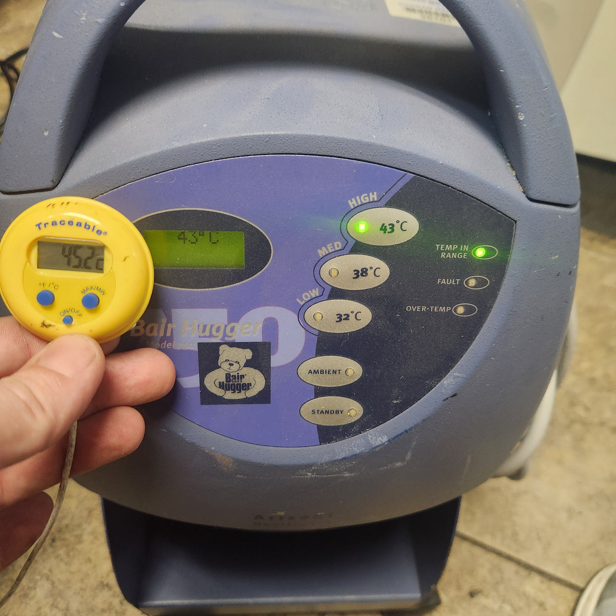 Arizant 750 Bair Hugger Therapy Temperature Management Unit