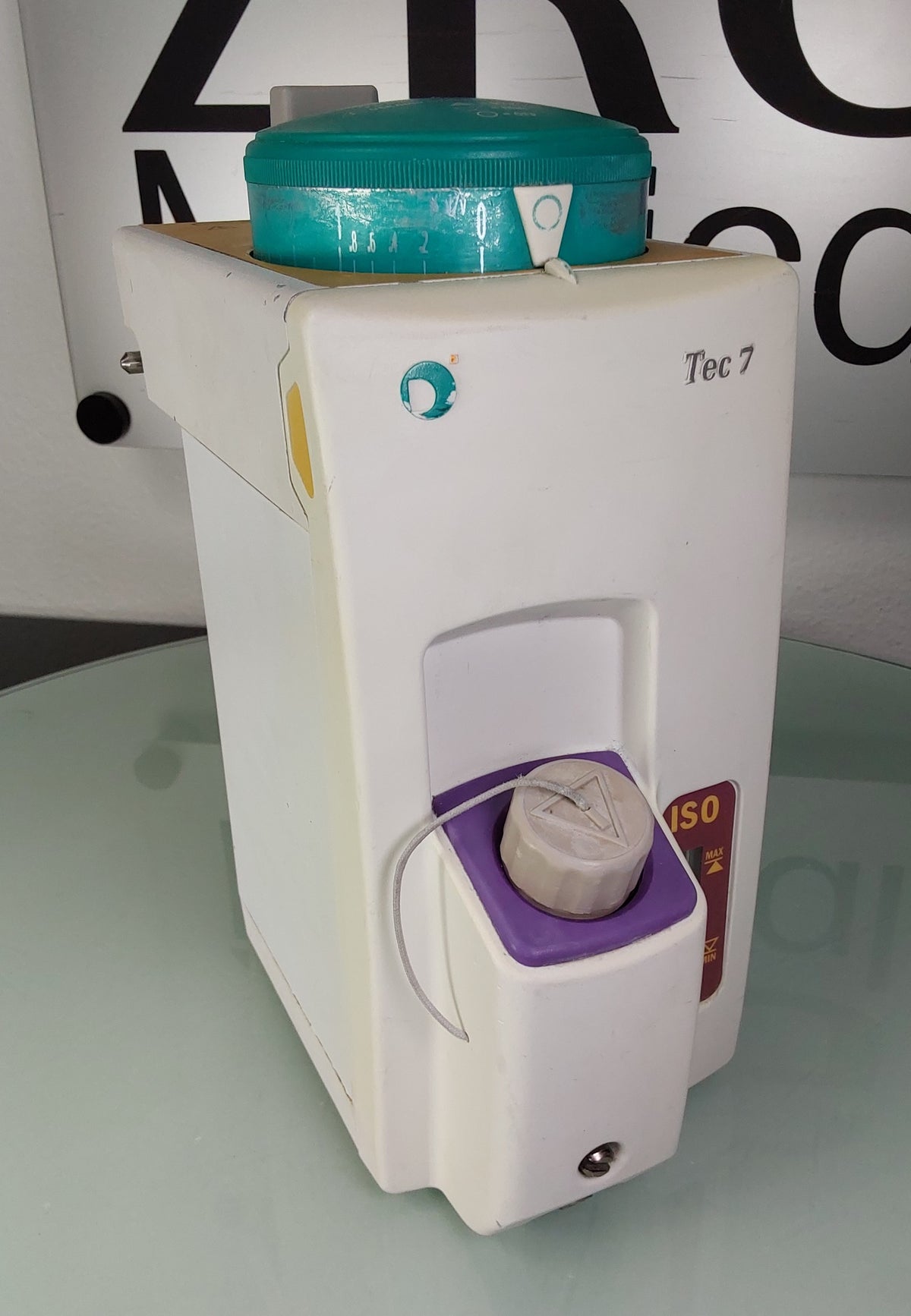 Datex-Ohmeda IsoTec 7 (Tec 7) Anesthetic Vaporizer