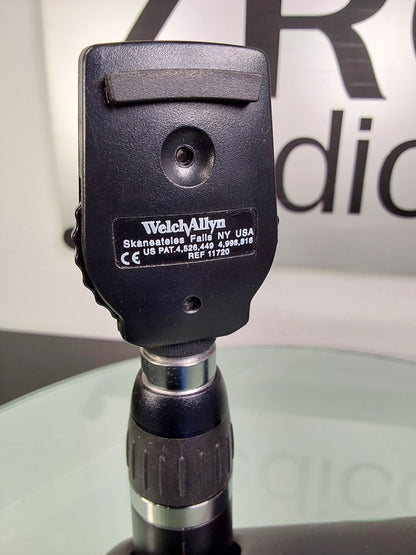 Welch Allyn 7114x Universal Charger w/ 11720 Ophthalmoscope & 25020A Otoscope